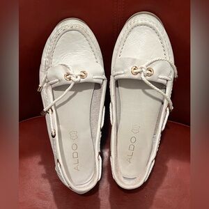 ALDO women leather white flat shoes/size M